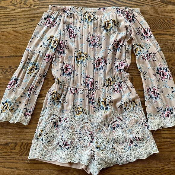 Xhilaration Light Pink Floral Lace Romper - Picture 2 of 6